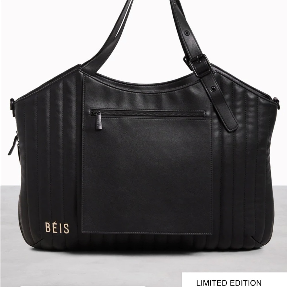 Beis Expandable Overnight Bag